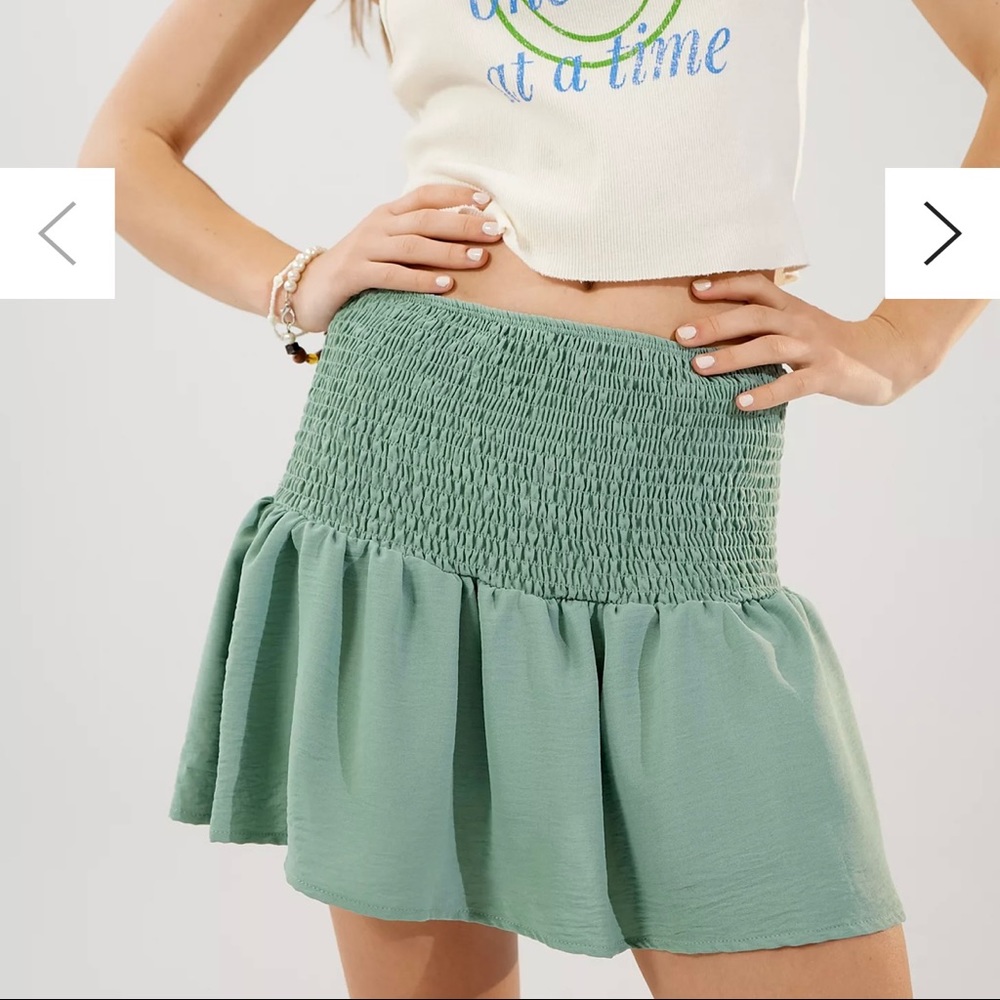 NWOT urban outfitters green skirt size xs!
